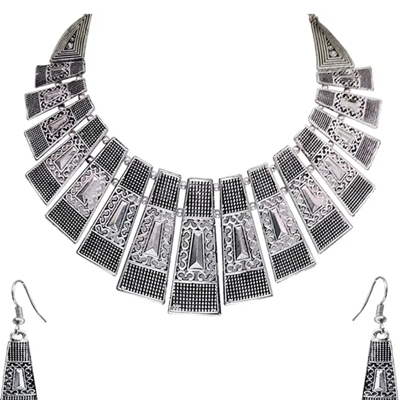 Set - Picture 2 of 4